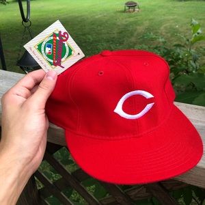 Vintage 90s NWT Cincinnati Reds New Era Hat